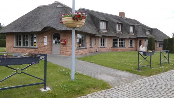 Foto van het gemeentehuis van Spiere-Helkijn