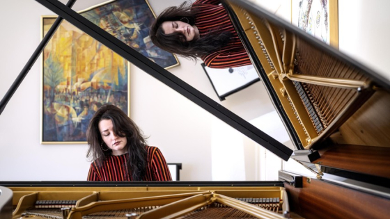 Marie François met piano